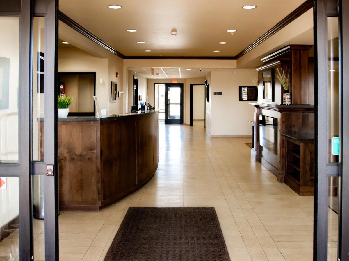 Black Gold Suites Stanley Екстериор снимка