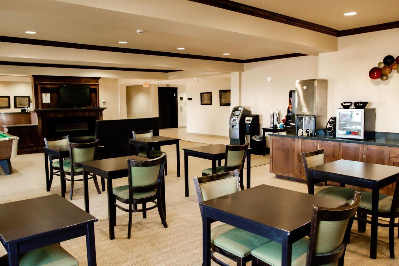 Black Gold Suites Stanley Екстериор снимка